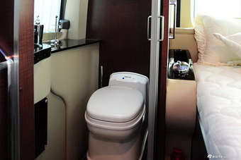 2013款中欧尊逸C型柴油版