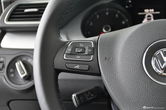 2013款迈腾蓝驱版