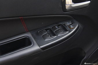 2016款风光370 1.5L手动精英居家版7座