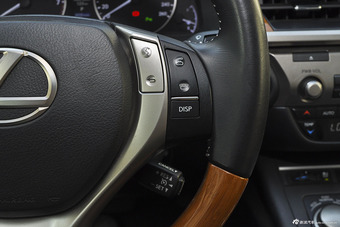 2014款雷克萨斯ES250自动豪华版