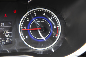 2015款中华V3 1.5L手动精英型