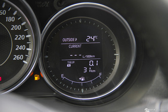 2015款阿特兹2.0L自动蓝天豪华版