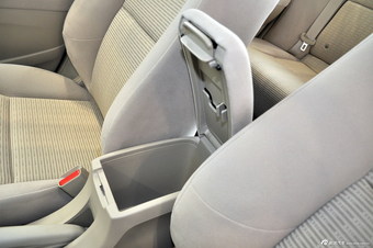 2013款凌派1.8L自动豪华版 探戈红