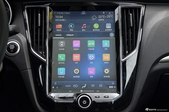 2016款众泰SR7 1.5T手动魔方之梦版