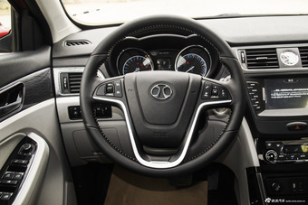 2016款北汽绅宝X55 1.5T自动CVT精英版