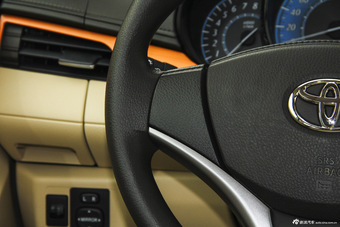 2016款YARiS L致炫1.5L自动劲速版