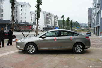 2012款东风雪铁龙C5