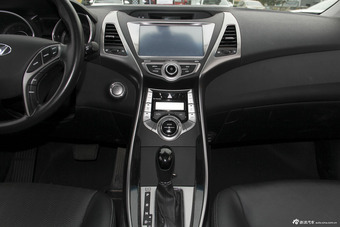 2013款朗动1.6L自动尊贵型