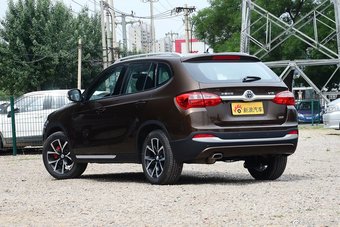 2016款中华V5 1.5L手动两驱运动型