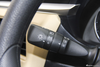 2016款雷凌1.6L手动新锐版E