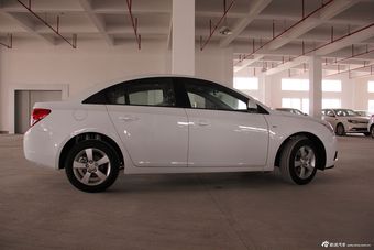 2012款科鲁兹1.8SE手自一体舒适版