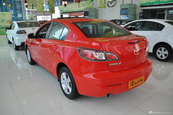 2013款马自达3星骋三厢1.6L手动精英型