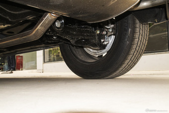 2015款众泰T600 2.0T手动豪华型 家用版