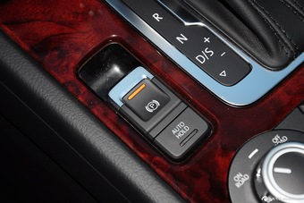 2011款途锐V6 3.0TSI汽油舒适型