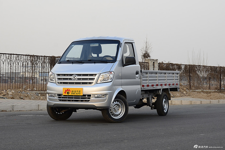 2015款小康K01 1.0L手动2.7m瓦楞货箱车型