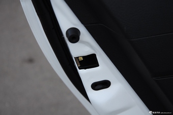 2015款比亚迪全新L3节能版1.5L自动舒适型