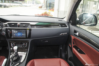 2015款众泰T600 2.0T手动尊贵型