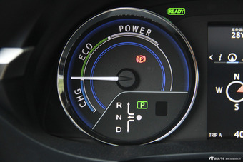 2016款雷凌双擎1.8L自动豪华版