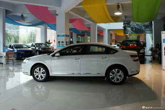 2012款东风雪铁龙C5