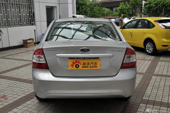 2013款福克斯三厢经典