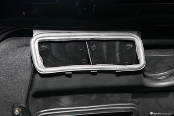 2013款圣达菲1.8T自动两驱天窗版