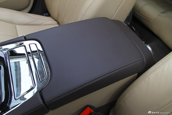 2015款捷豹XJL 2.0T两驱典雅商务版