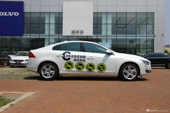 2015款沃尔沃S60L 2.0T T5 智驭版到店实拍