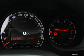 2016款雪铁龙C5 1.8T自动豪华型