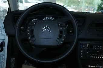 2012款东风雪铁龙C5