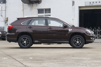 2015款比亚迪S7升级版1.5T手动尊贵型