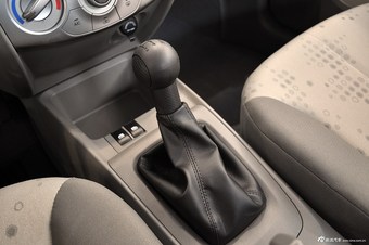 2013款赛欧三厢1.2L手动时尚版