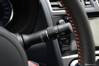 2016款斯巴鲁XV 2.0L自动精英版