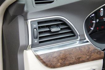 2016款传祺GA8 2.0T自动至尊版320T