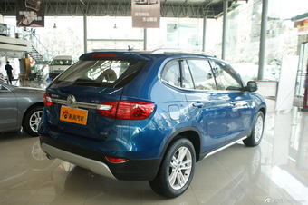 2012款中华V5 1.6L手动豪华型