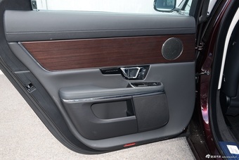 2016款捷豹XJL 2.0T自动两驱典雅商务版