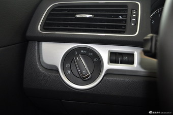 2014款帕萨特1.8T DSG御尊版