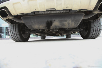 2015款哈弗H8 2.0T自动四驱豪华型