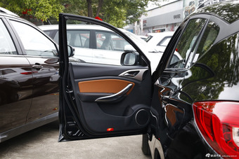 2016款比亚迪宋1.5TI手动豪华型