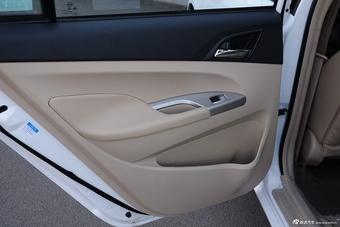 2015款比亚迪全新F3节能版1.5L手动豪华版