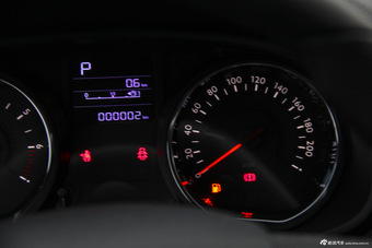 2015款东风雪铁龙C3-XR 1.6T自动先锋型