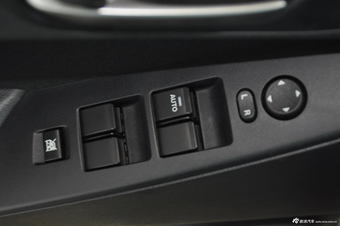 2013款马自达3星骋两厢1.6L自动精英型