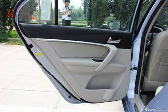 2014款新帝豪三厢1.3T CVT尊贵型到店实拍