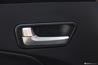 2016款风光370 1.5L手动精英居家版7座