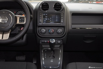 2014款自由客2.0L运动增强版