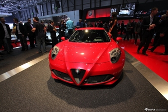 阿尔法罗密欧4C