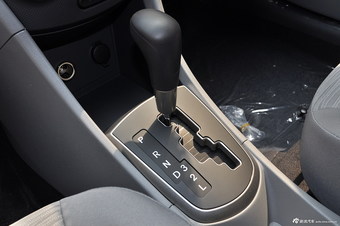 2014款瑞纳1.4L手动时尚型 迎春黄