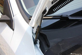 2015款沃尔沃S60L 2.0T T5 智驭版到店实拍