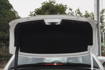2015款雪铁龙C4L 1.2T自动豪华型
