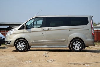 2016款福特途睿欧2.0T手动精英版