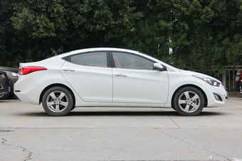 2013款朗动1.6L自动尊贵型